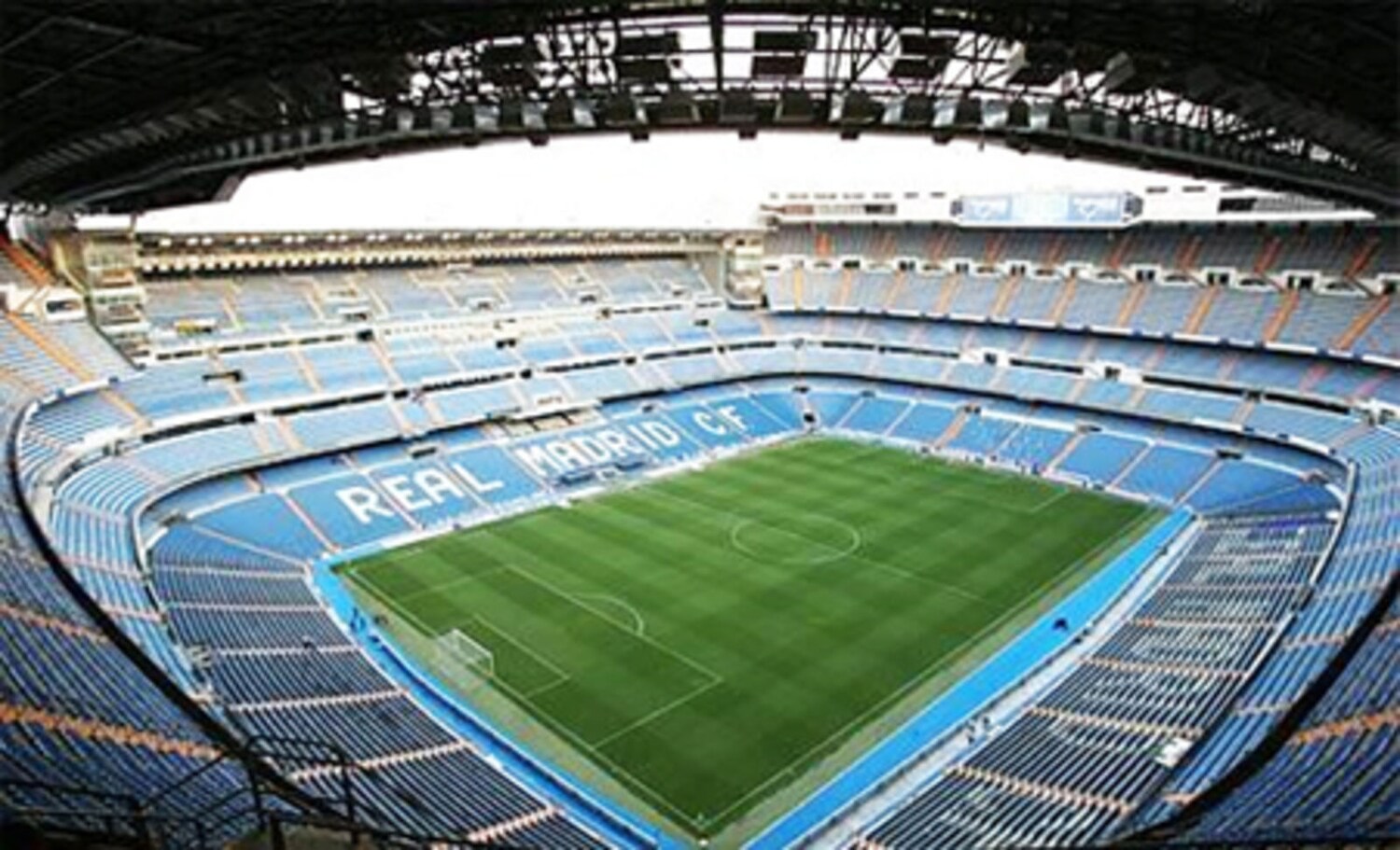 VISIT SANTIAGO BERNABÉU STADIUM