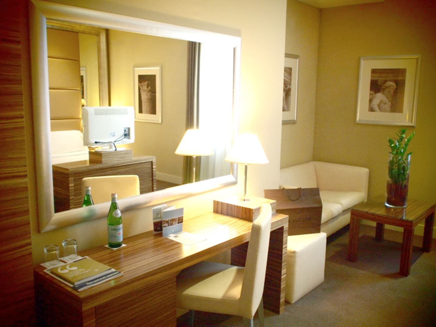 Eurostars Saint John Hotel