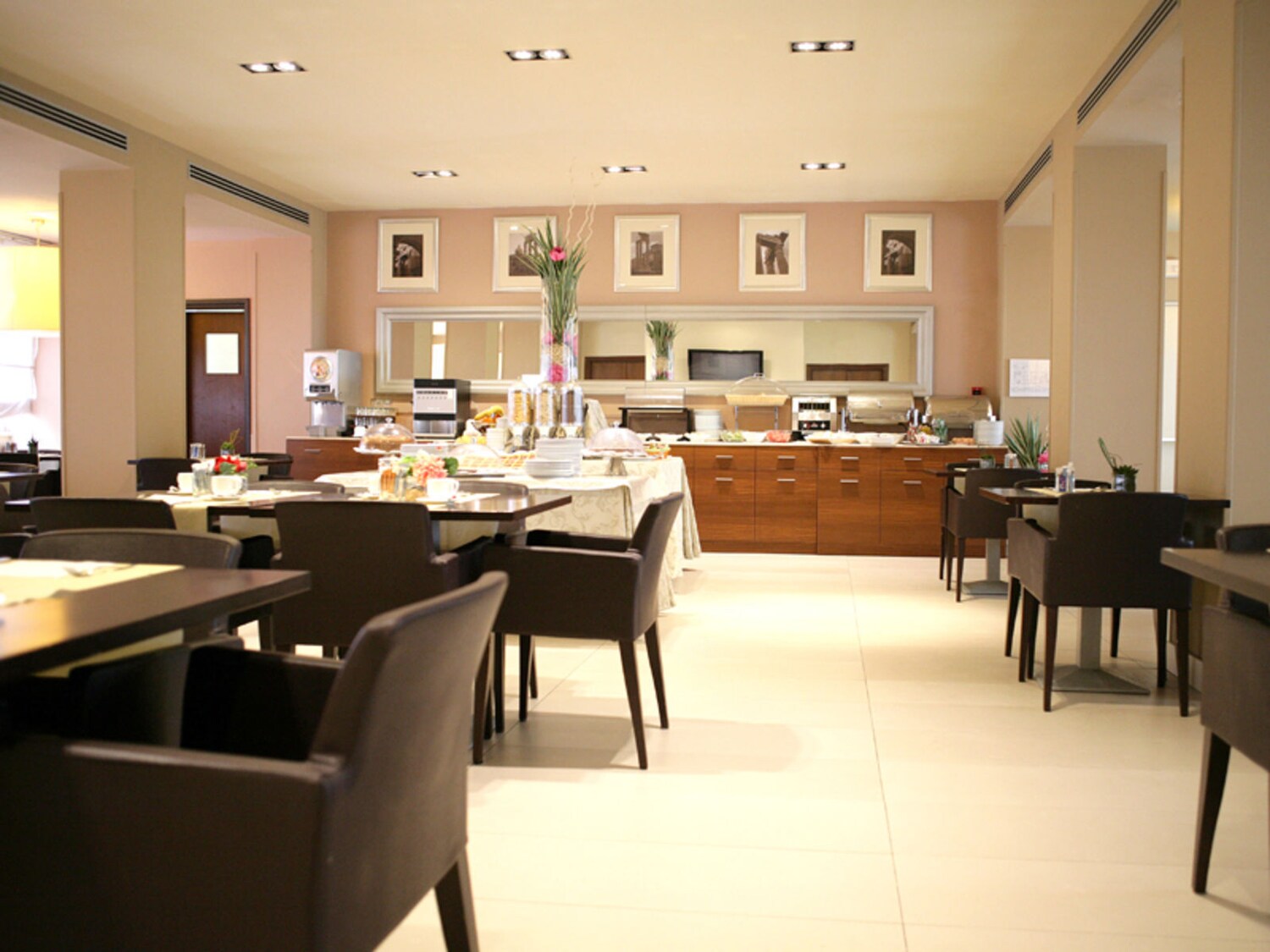 Eurostars Saint John Hotel