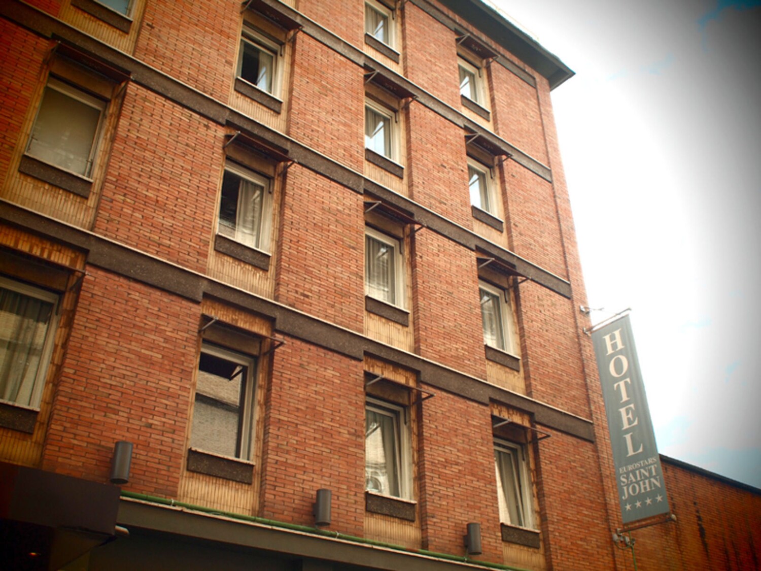 Eurostars Saint John Hotel