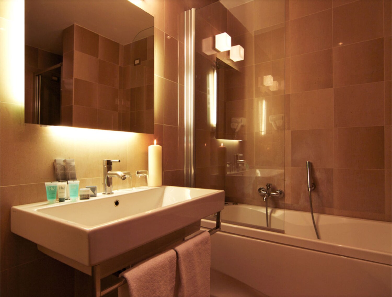 Eurostars Saint John Hotel